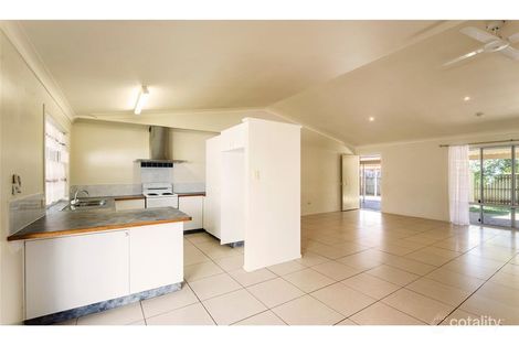 Property photo of 21 Swan Drive Kalkie QLD 4670