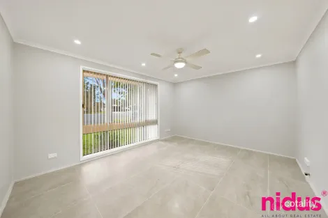 Property photo of 4 Bordley Place Oakhurst NSW 2761