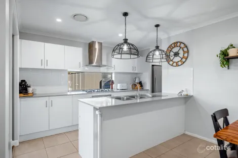 Property photo of 10A Cassar Crescent Cranebrook NSW 2749