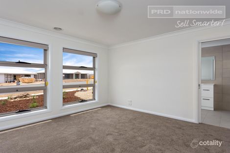 Property photo of 49 Lingiari Drive Lloyd NSW 2650