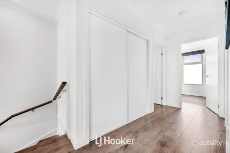 Property photo of 1A Wisteria Court Cranbourne North VIC 3977