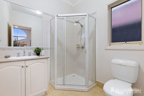 Property photo of 8 Ironbark Drive Bundoora VIC 3083