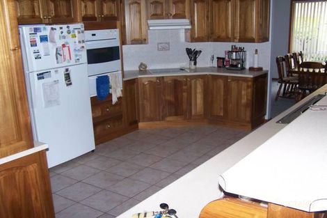 Property photo of 14 Theano Close Pelican NSW 2281