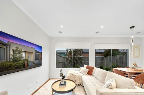 Property photo of 59 Elmtree Crescent Clyde North VIC 3978