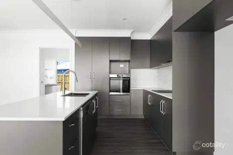 Property photo of 66 Reis Road Highfields QLD 4352