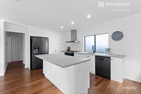 Property photo of 33 Woolpack Street Hoppers Crossing VIC 3029