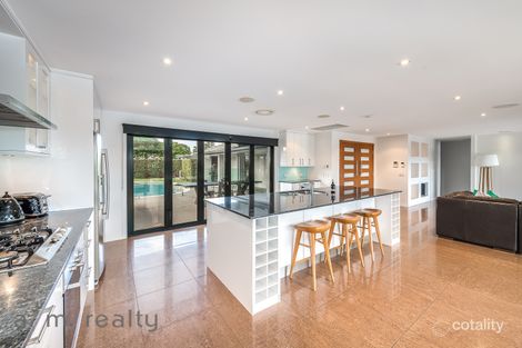 Property photo of 7 Rannock Avenue Benowa QLD 4217