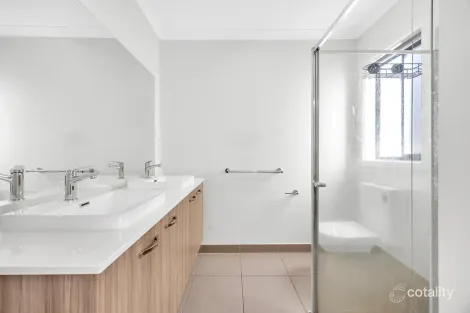 Property photo of 20 Ebb Drive Tarneit VIC 3029