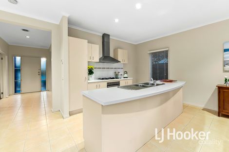 Property photo of 28 Sugar Bush Drive Lynbrook VIC 3975