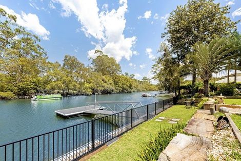 Property photo of 28 Whitsunday Drive Currumbin Waters QLD 4223