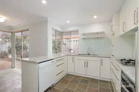 2/22 Kelsall Cres, Manning, WA 6152
