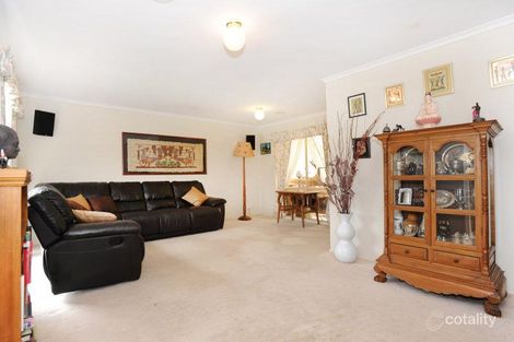 Property photo of 9 Woodside Close Somerville VIC 3912