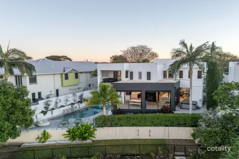 Property photo of 5046 Emerald Island Drive Carrara QLD 4211