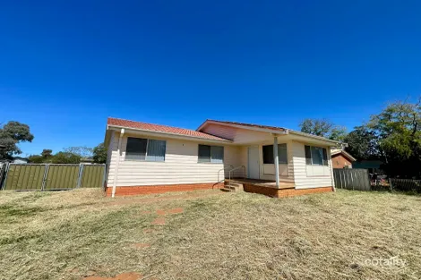 Property photo of 17 Yarran Circle Cobar NSW 2835