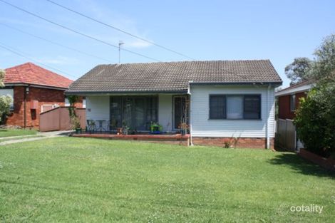 38 Gowlland Pde, Panania, NSW 2213