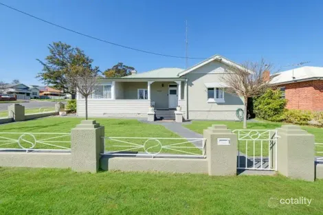 1 GIDLEY ST, WEST TAMWORTH, NSW 2340