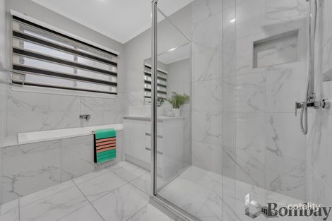 Property photo of 2 Kangaroo Road Craigieburn VIC 3064