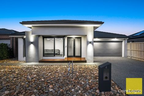 4 Bluebank Ave, Clyde North, VIC 3978