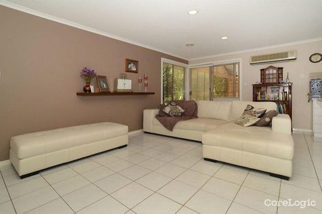 Property photo of 32 Saronvale Crescent Hillside VIC 3037