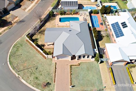 Property photo of 2 Manning Place Dubbo NSW 2830