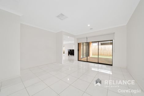 Property photo of 16 Heyfield Drive Truganina VIC 3029