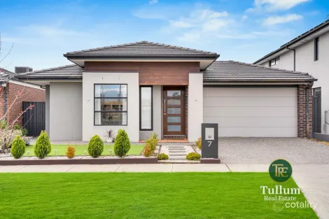 7 Ajana Dr, Cranbourne South, VIC 3977