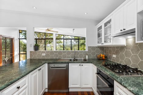 Property photo of 17 Kenmore Road Kenmore QLD 4069