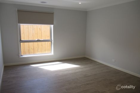 Property photo of 17 Cornhill Road Clyde North VIC 3978