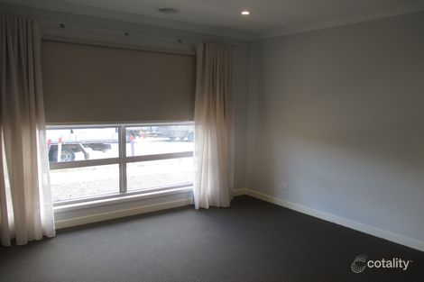 Property photo of 17 Cornhill Road Clyde North VIC 3978
