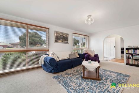 Property photo of 5 Charlbury Grove St Albans VIC 3021