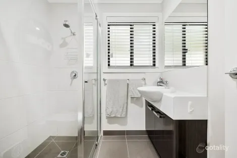 Property photo of 22 Palm Avenue Paynesville VIC 3880