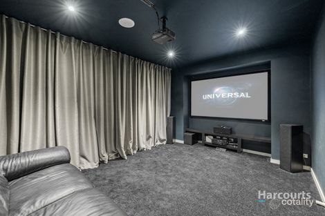 Property photo of 10 Belvedere Crescent Burnside VIC 3023