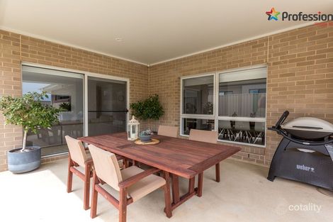 Property photo of 16 Cunjegong Loop Gobbagombalin NSW 2650