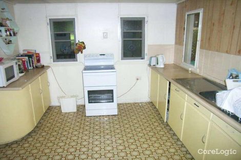 Property photo of 11 Oxleigh Crescent Nambour QLD 4560