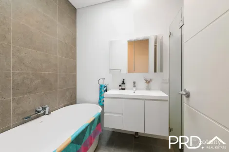 10 Alamein Rd, Revesby Heights, NSW 2212