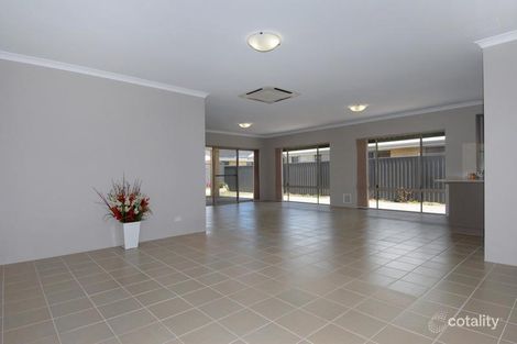 Property photo of 13 Horsham Crescent Harrisdale WA 6112