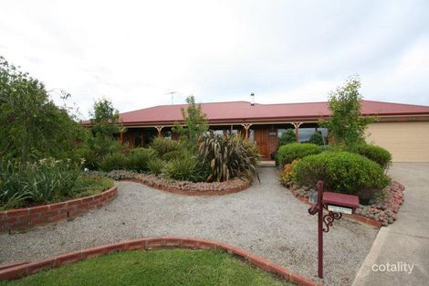 Property photo of 11 Glenton Court Gisborne VIC 3437