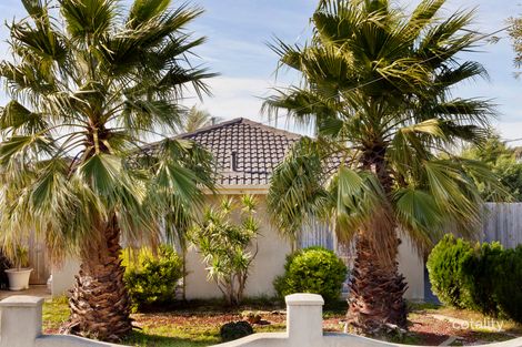 Property photo of 2 Wiltshire Court Altona Meadows VIC 3028