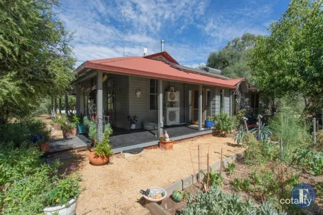 Property photo of 28 Illunie Street Wattamondara NSW 2794