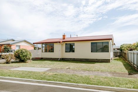 Property photo of 6 Caringa Place Devonport TAS 7310