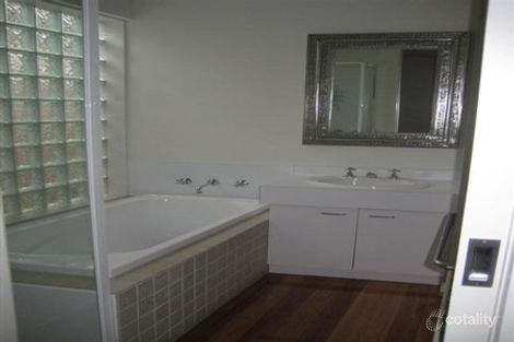 Property photo of 100 Canberra Grove Brighton East VIC 3187