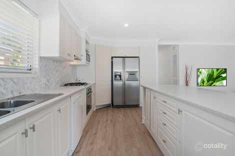 Property photo of 16 Stretton Drive Helensvale QLD 4212