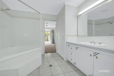 Property photo of 10 Leanne Close New Auckland QLD 4680