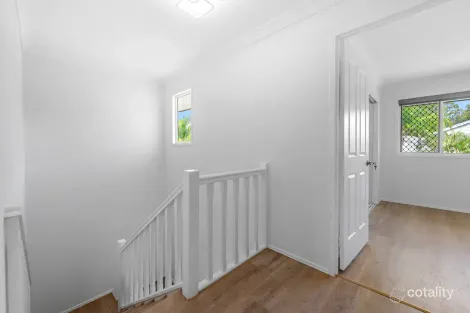 Property photo of 27/20 Huth Street Labrador QLD 4215