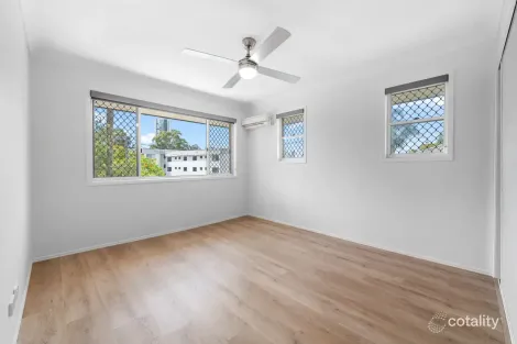 Property photo of 27/20 Huth Street Labrador QLD 4215