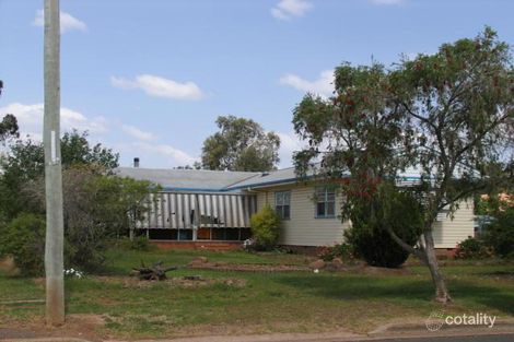 35 Aubigny Rd, Oakey, QLD 4401
