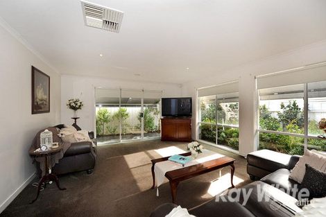 Property photo of 96 Sovereign Manors Crescent Rowville VIC 3178