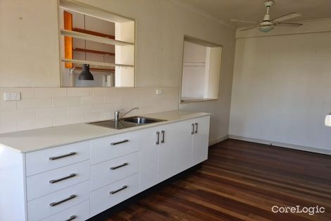 Property photo of 2/22 Melton Terrace Townsville City QLD 4810