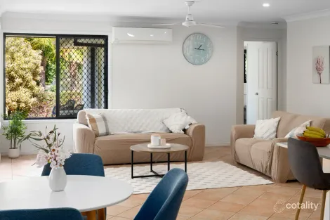 Property photo of 35 Penrhyn Street Pacific Pines QLD 4211