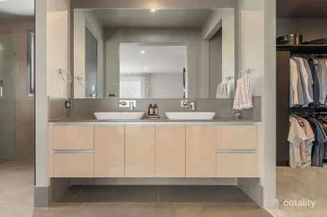 Property photo of 9 Dean Drive Orange NSW 2800